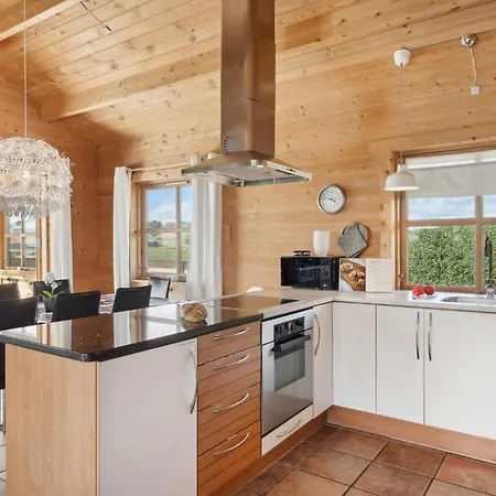 Stunning In With Kitchen בית נופש *